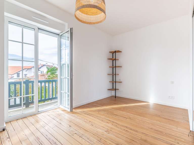 House Biarritz - 4 bedrooms - 311m²