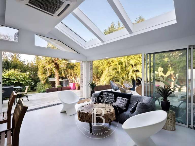 House Biarritz - 7 bedrooms - 301m²