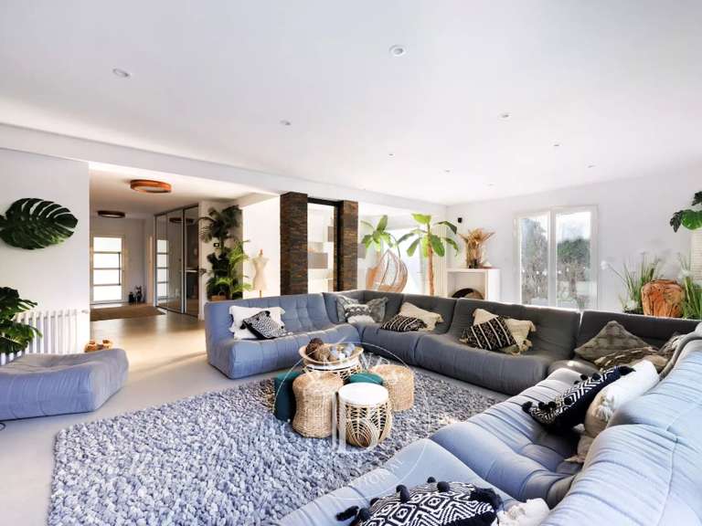House Biarritz - 7 bedrooms - 301m²