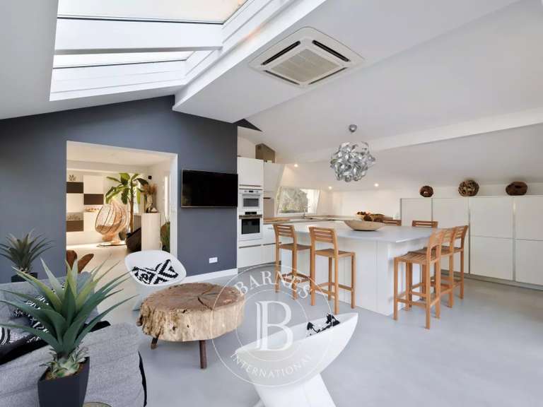 House Biarritz - 7 bedrooms - 301m²