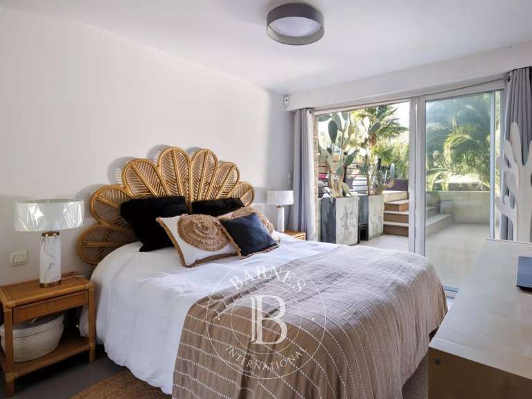 House Biarritz - 7 bedrooms - 301m²