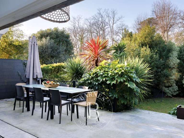 House Biarritz - 7 bedrooms - 301m²