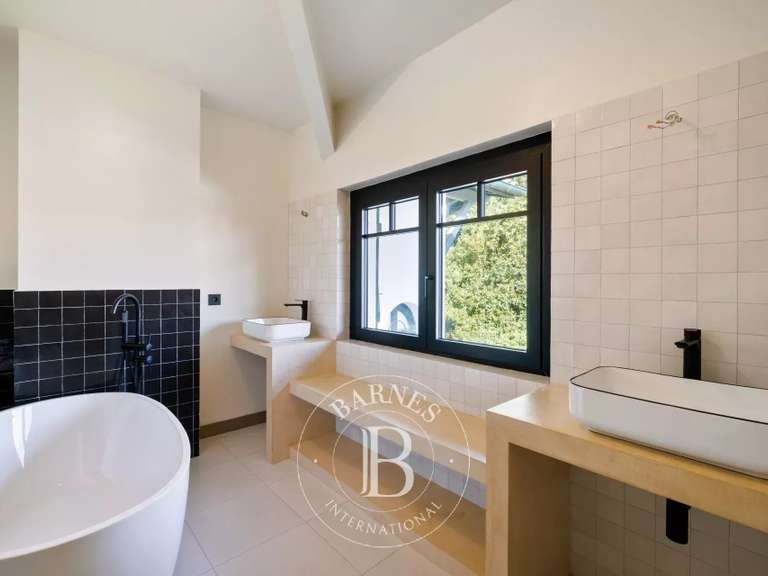 Maison Biarritz - 6 chambres - 298m²