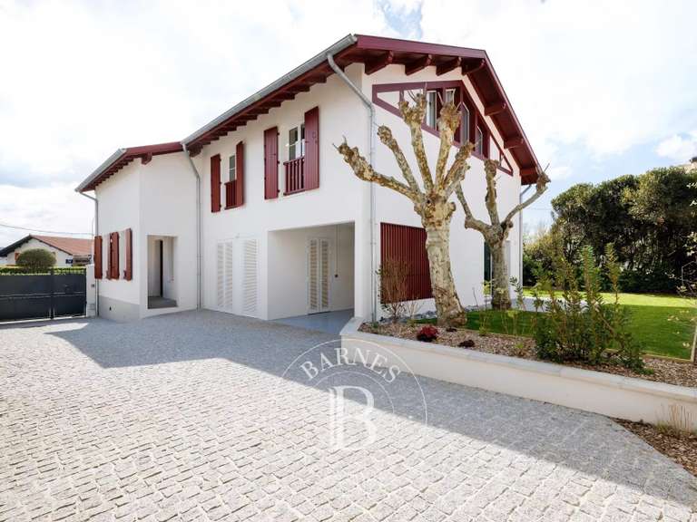 Maison Biarritz - 5 chambres - 235m²