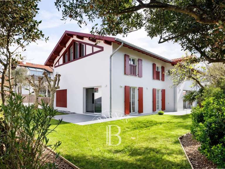 Maison Biarritz - 5 chambres - 235m²
