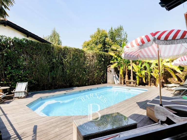 Maison Biarritz - 5 chambres - 303m²