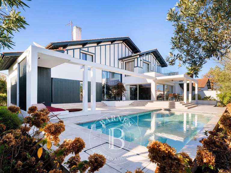 Maison Biarritz - 5 chambres - 310m²
