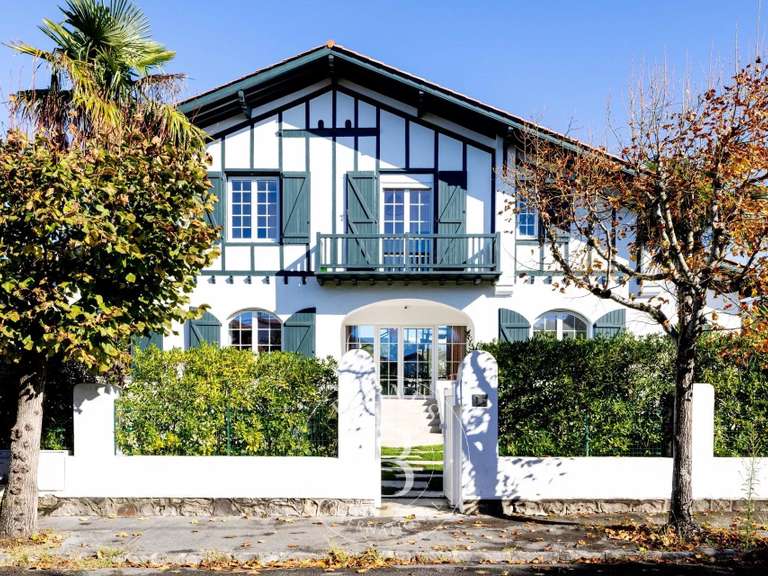 Maison Biarritz - 5 chambres - 310m²