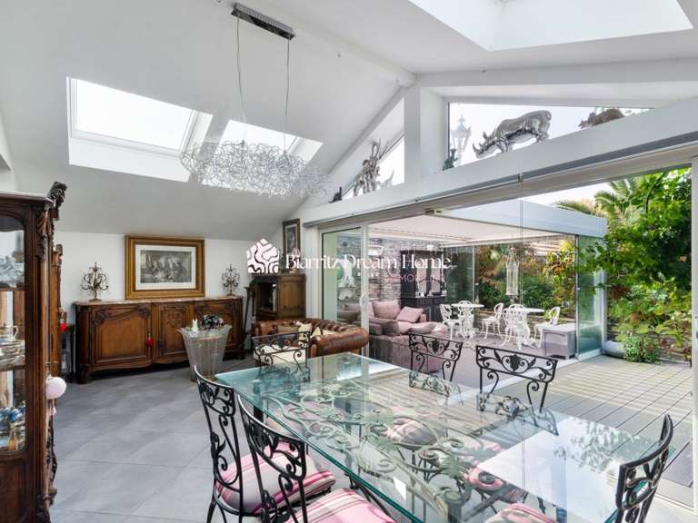 Maison Biarritz - 6 chambres - 196m²