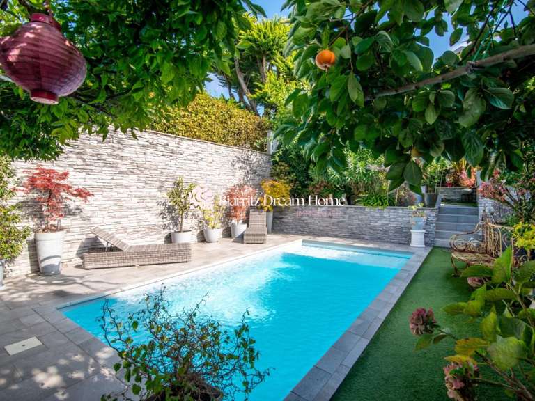 Maison Biarritz - 6 chambres - 196m²