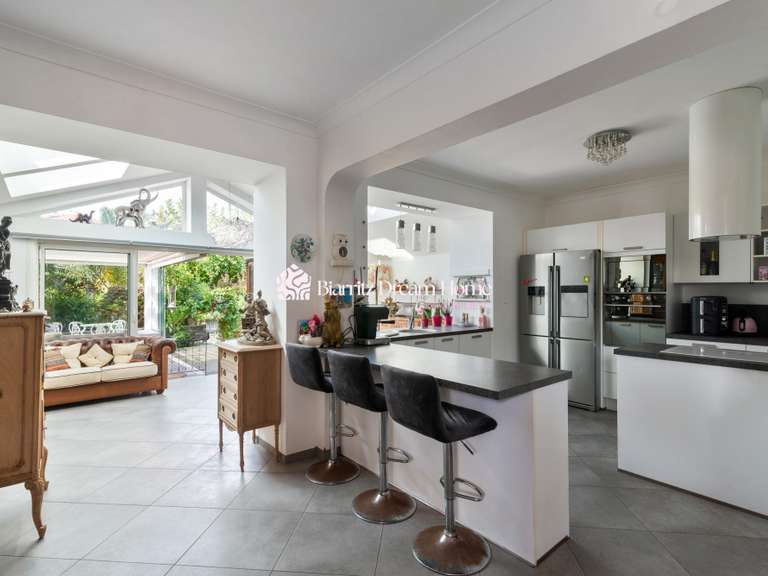 Maison Biarritz - 6 chambres - 196m²