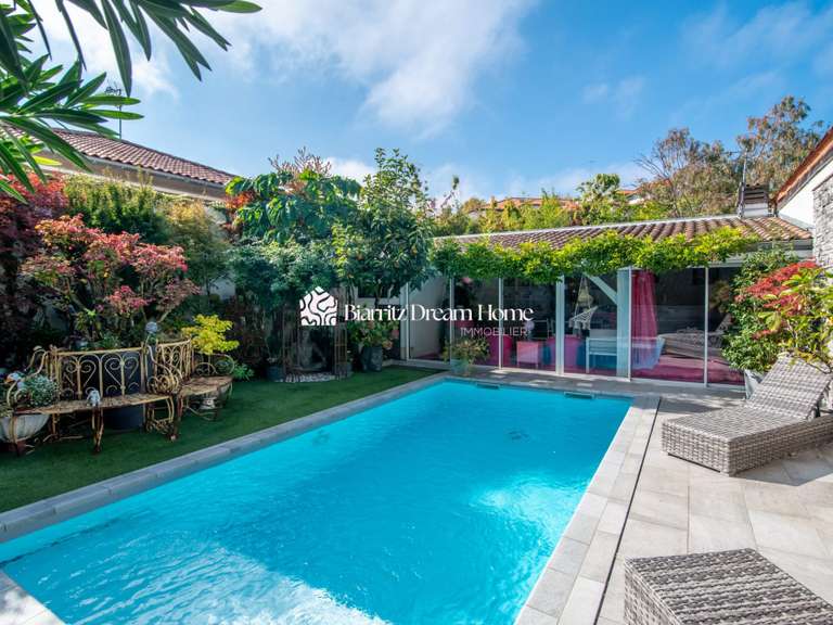 Maison Biarritz - 6 chambres - 196m²