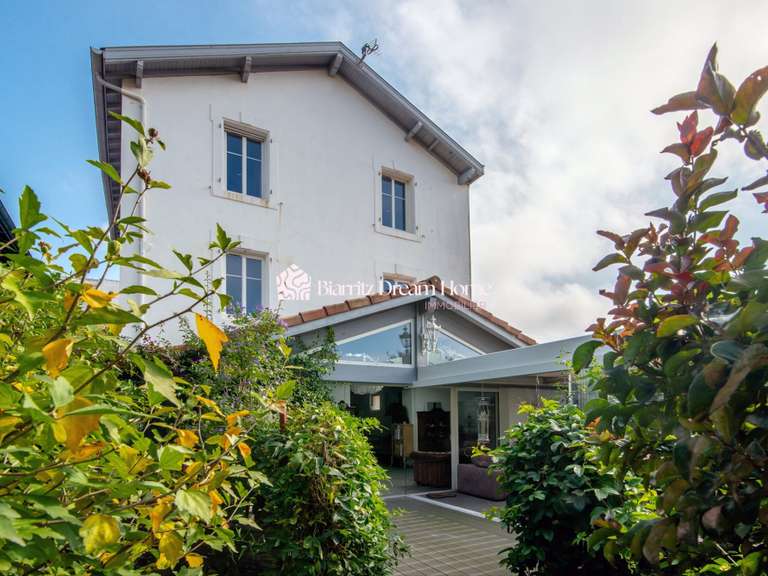 Maison Biarritz - 6 chambres - 196m²