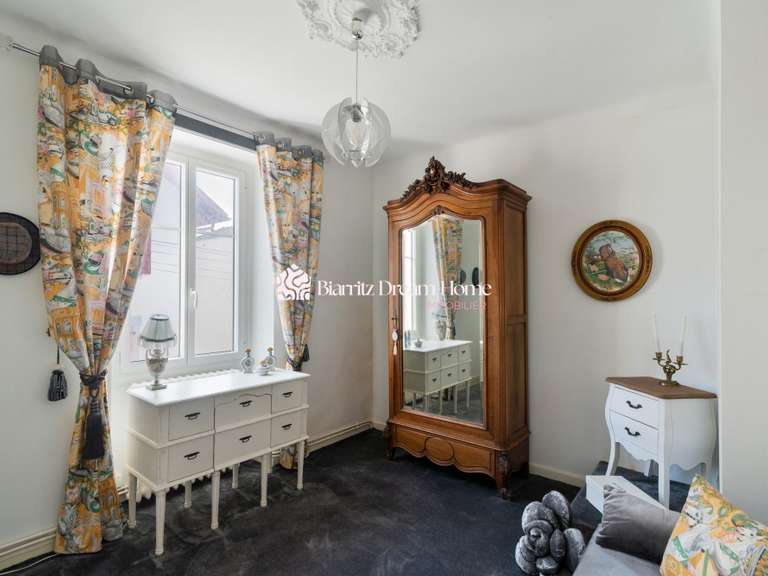 Maison Biarritz - 6 chambres - 196m²