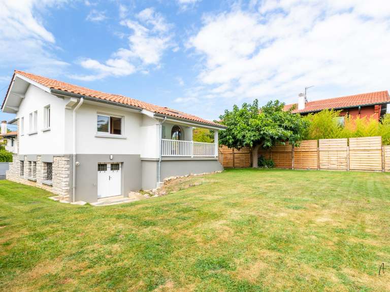 House Biarritz - 4 bedrooms - 138m²