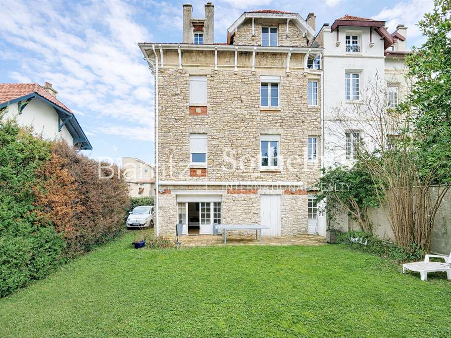 House Biarritz