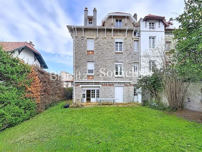 House Biarritz - 6 bedrooms - 305m²