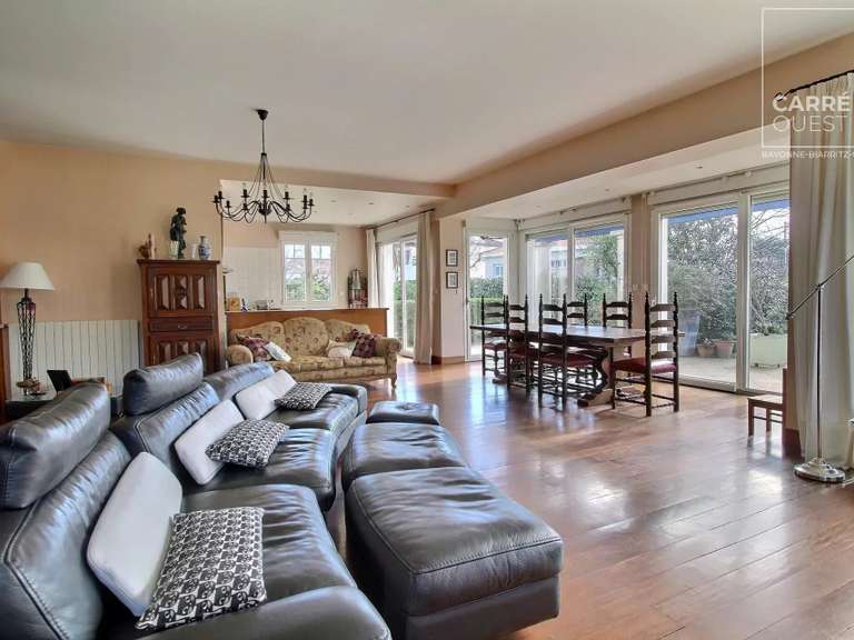 House Biarritz - 5 bedrooms - 270m²