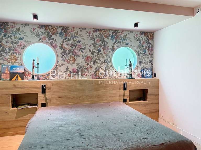 House Biarritz - 5 bedrooms - 323m²