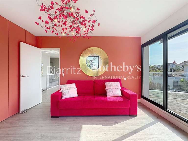 House Biarritz - 5 bedrooms - 323m²