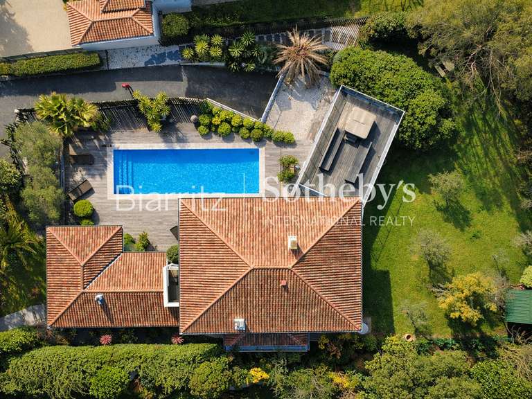 House Biarritz - 5 bedrooms - 323m²