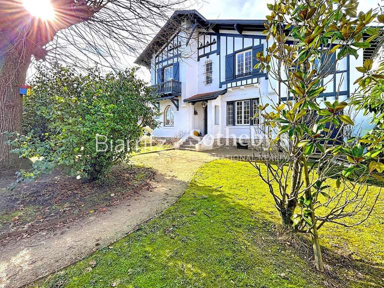 Maison Biarritz - 5 chambres - 152m²