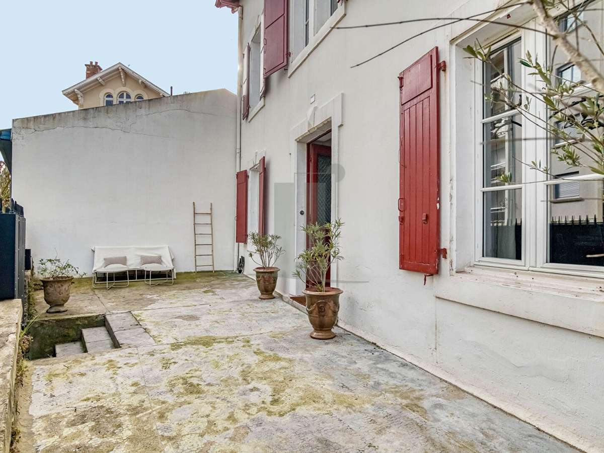 House Biarritz