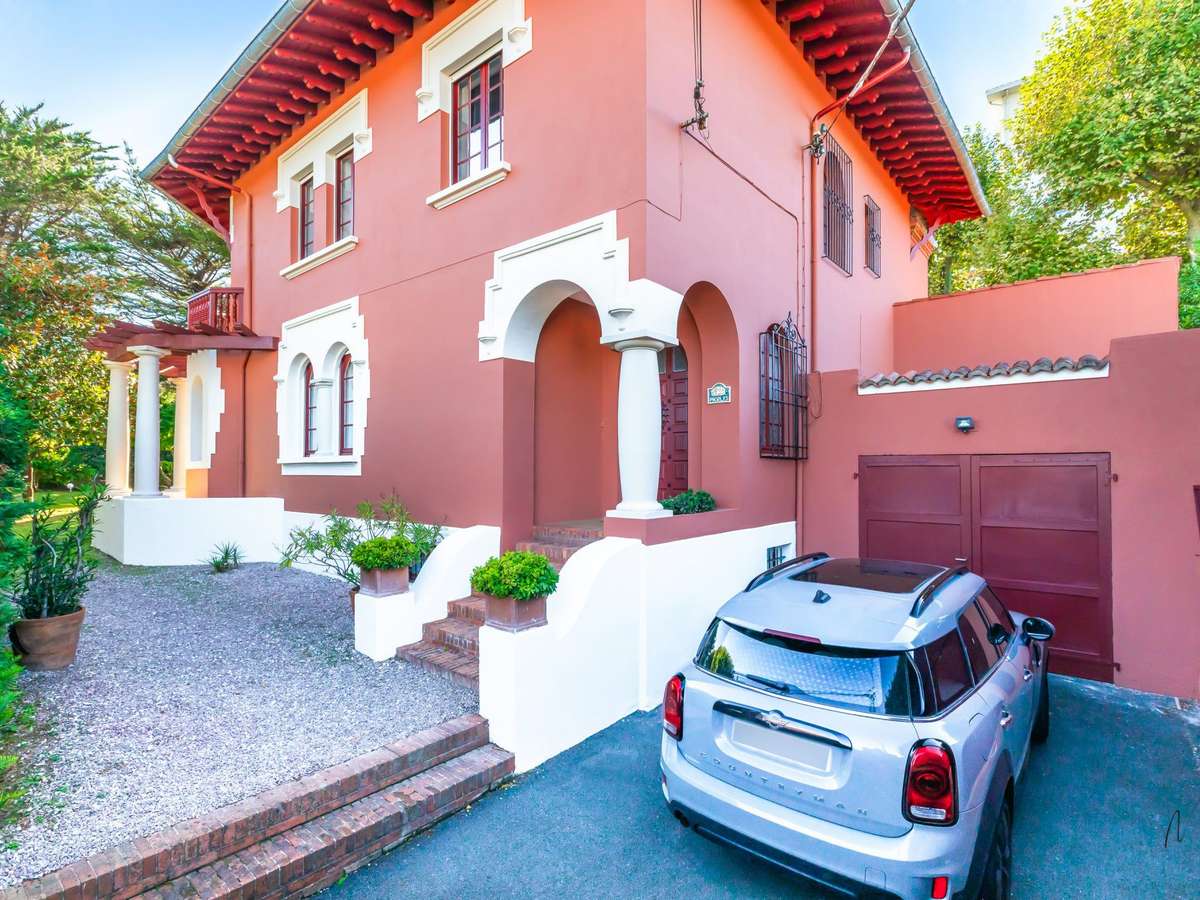 House Biarritz