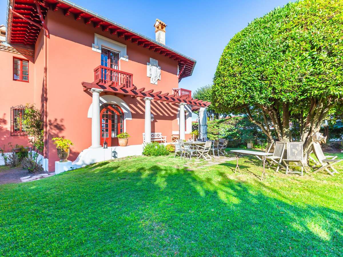 House Biarritz