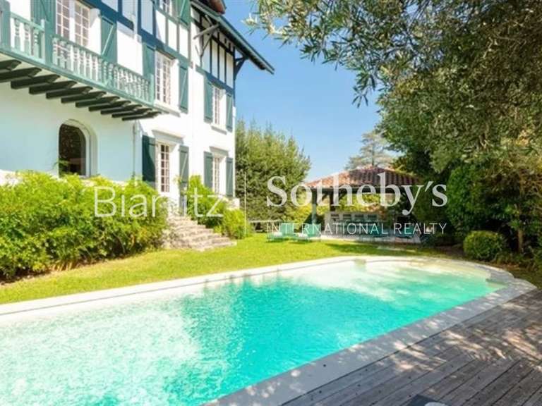 Maison Biarritz - 7 chambres - 300m²
