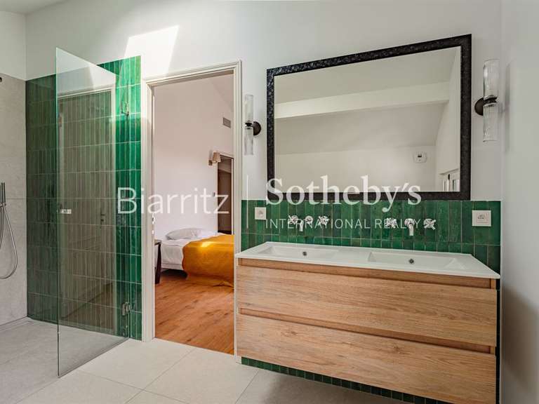 Maison Biarritz - 5 chambres - 247m²