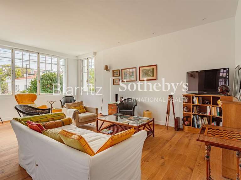 House Biarritz - 5 bedrooms - 247m²