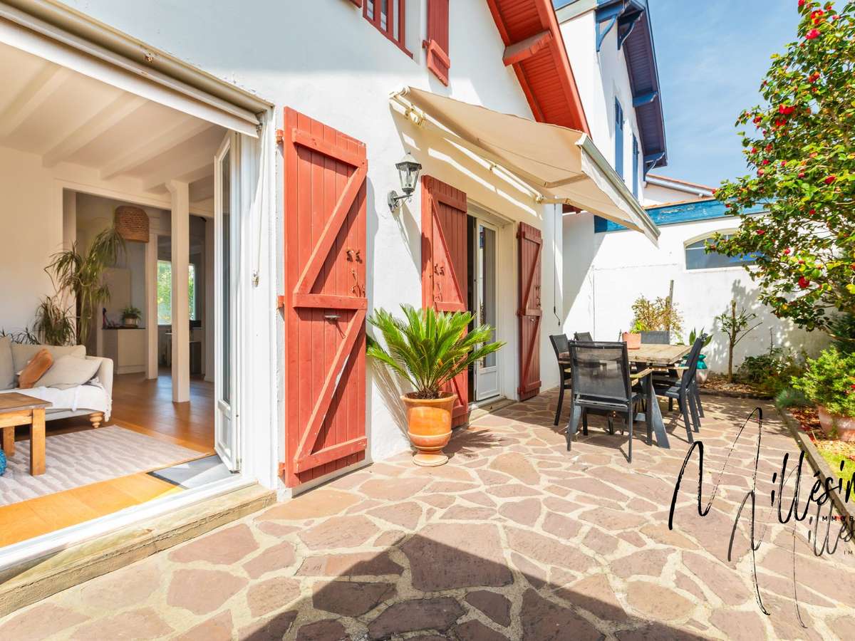 House Biarritz