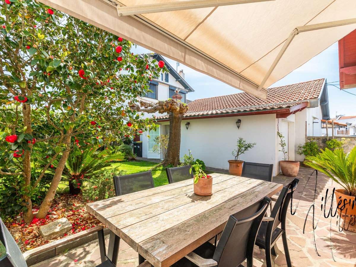 House Biarritz