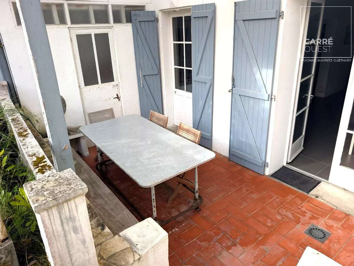 House Biarritz
