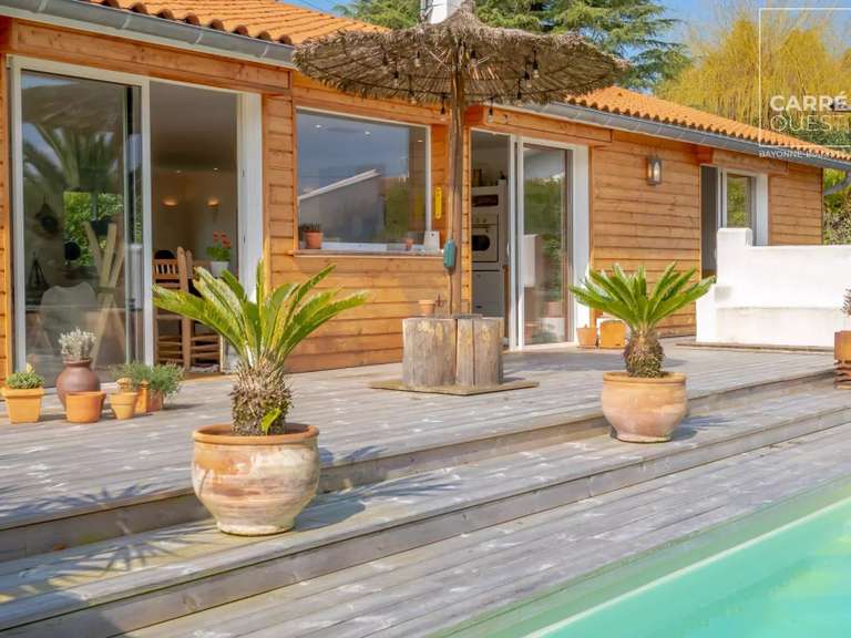House Biarritz - 4 bedrooms - 210m²