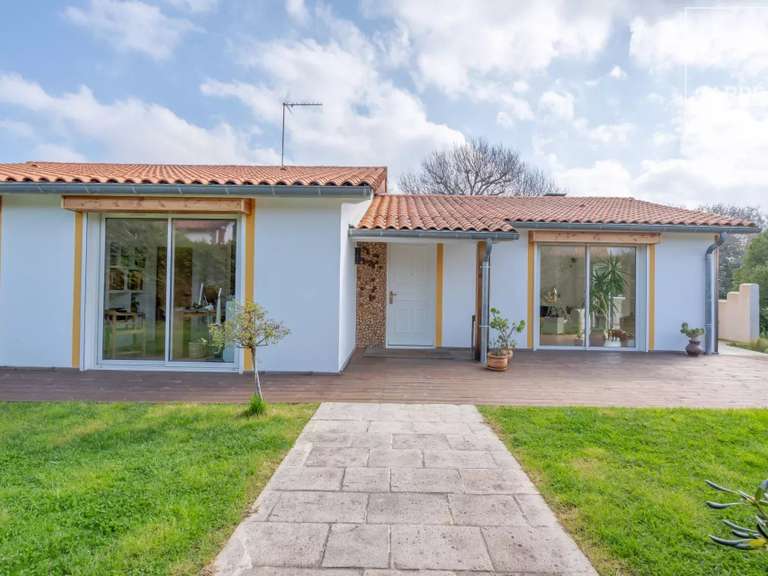 House Biarritz - 4 bedrooms - 210m²