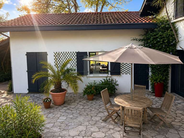 House Biarritz - 3 bedrooms - 282m²