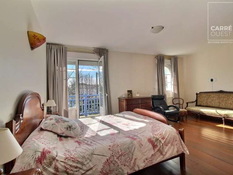 Maison Biarritz - 5 chambres - 270m²