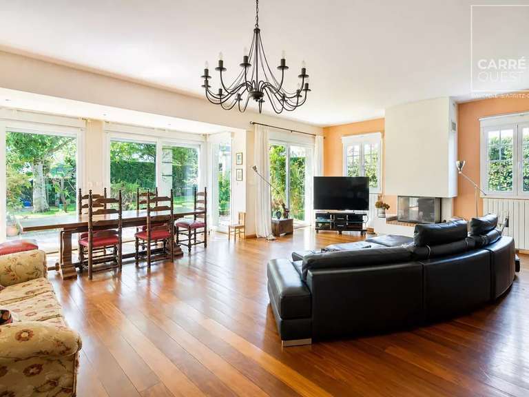 Maison Biarritz - 5 chambres - 270m²