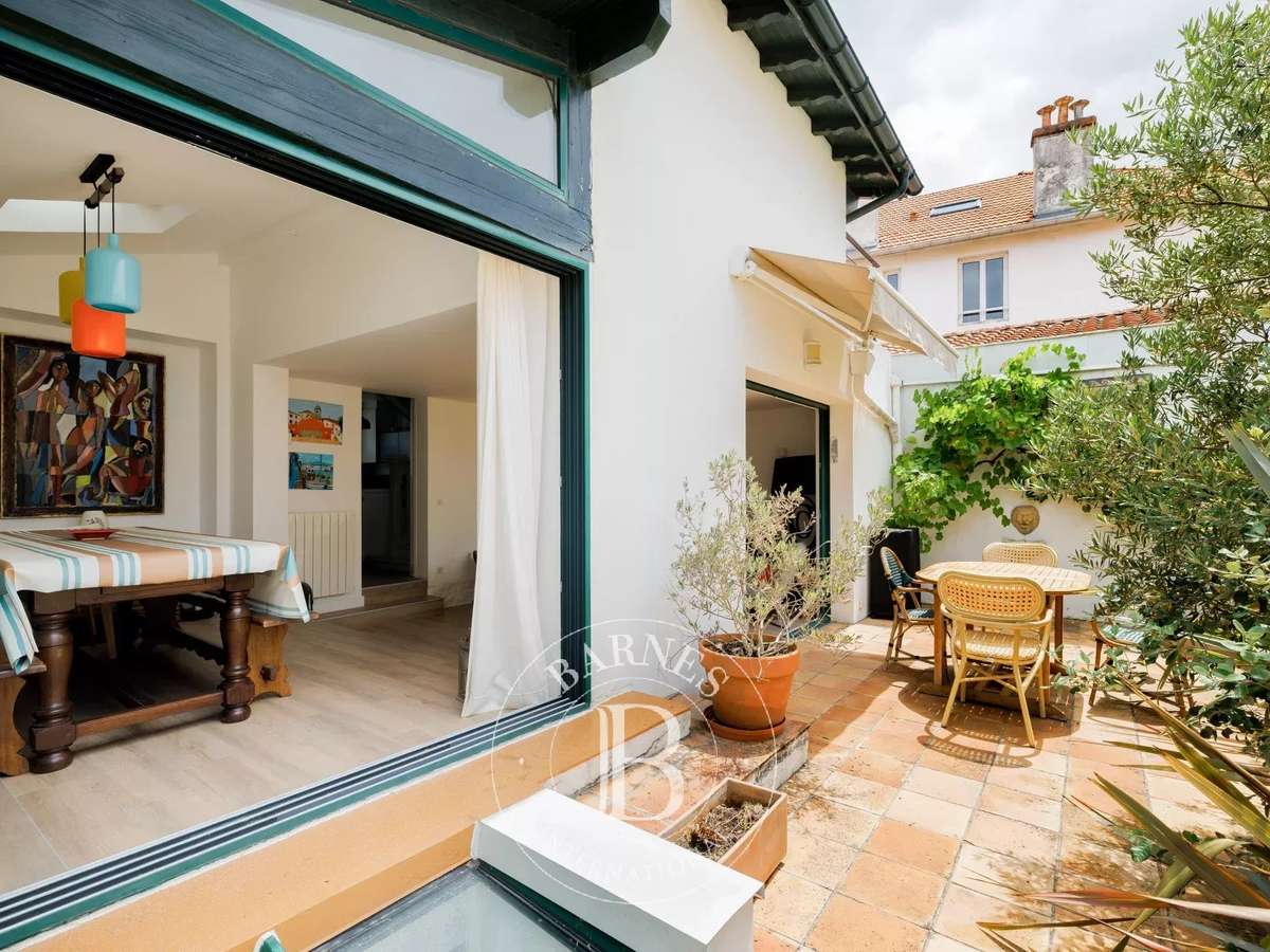 House Biarritz