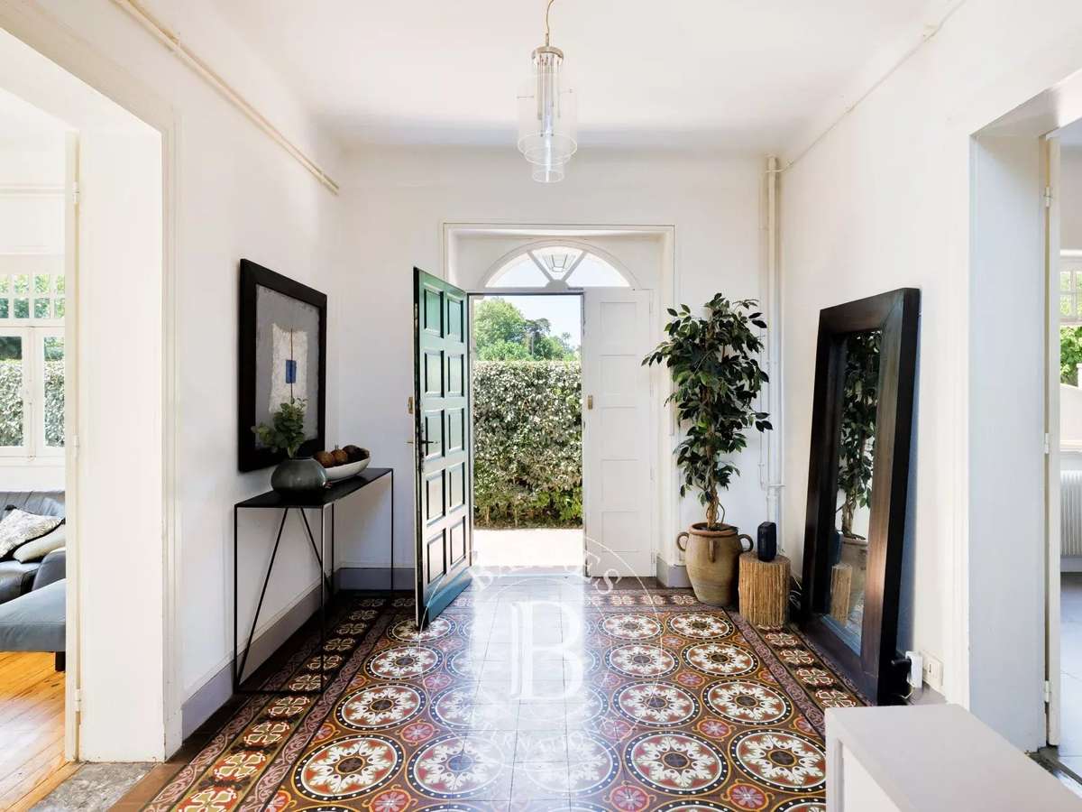 House Biarritz