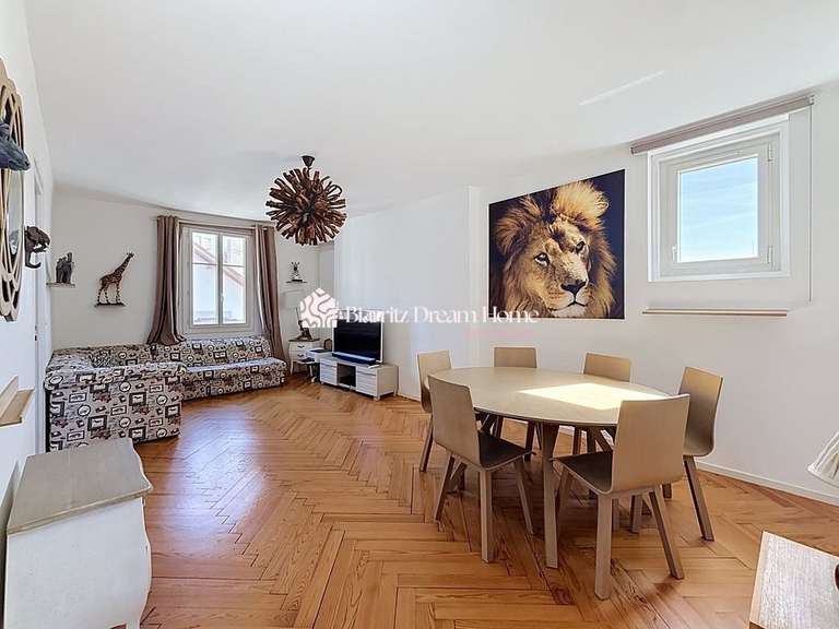 House Biarritz - 6 bedrooms - 196m²