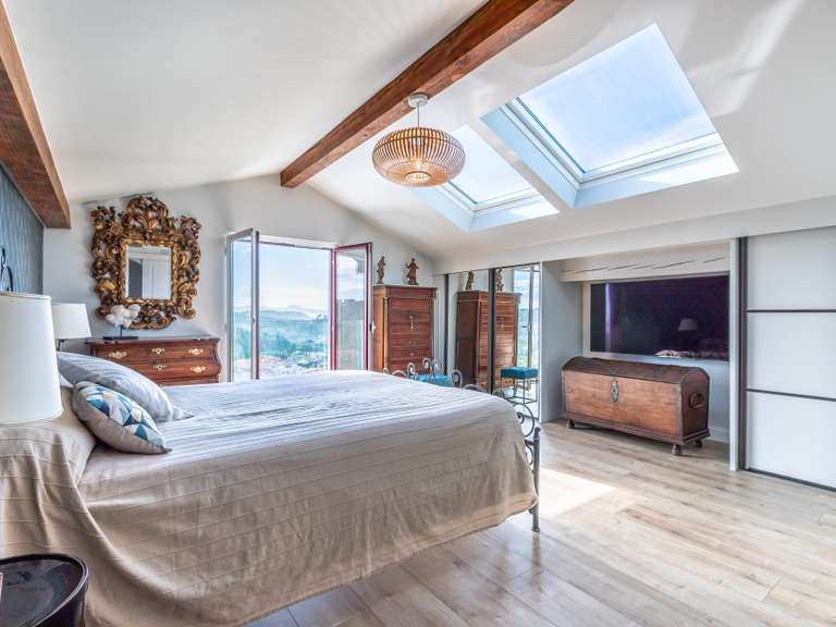 House Biarritz - 5 bedrooms - 207m²
