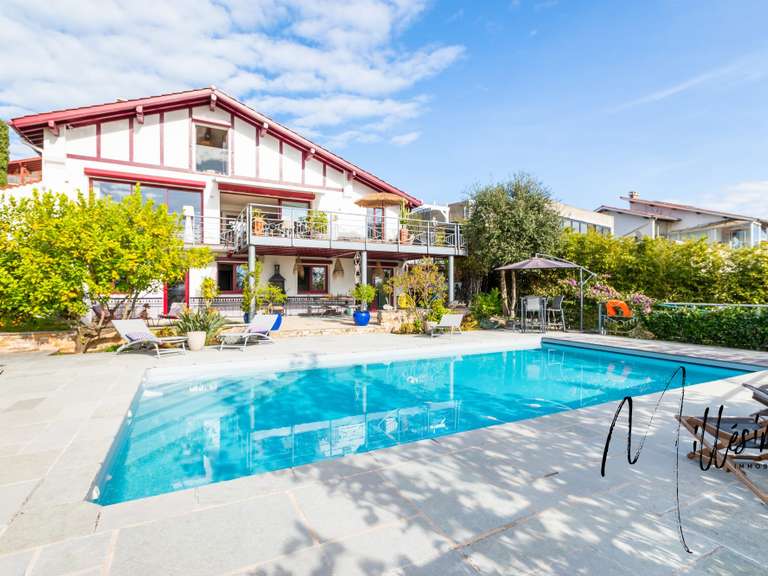 House Biarritz - 5 bedrooms - 207m²