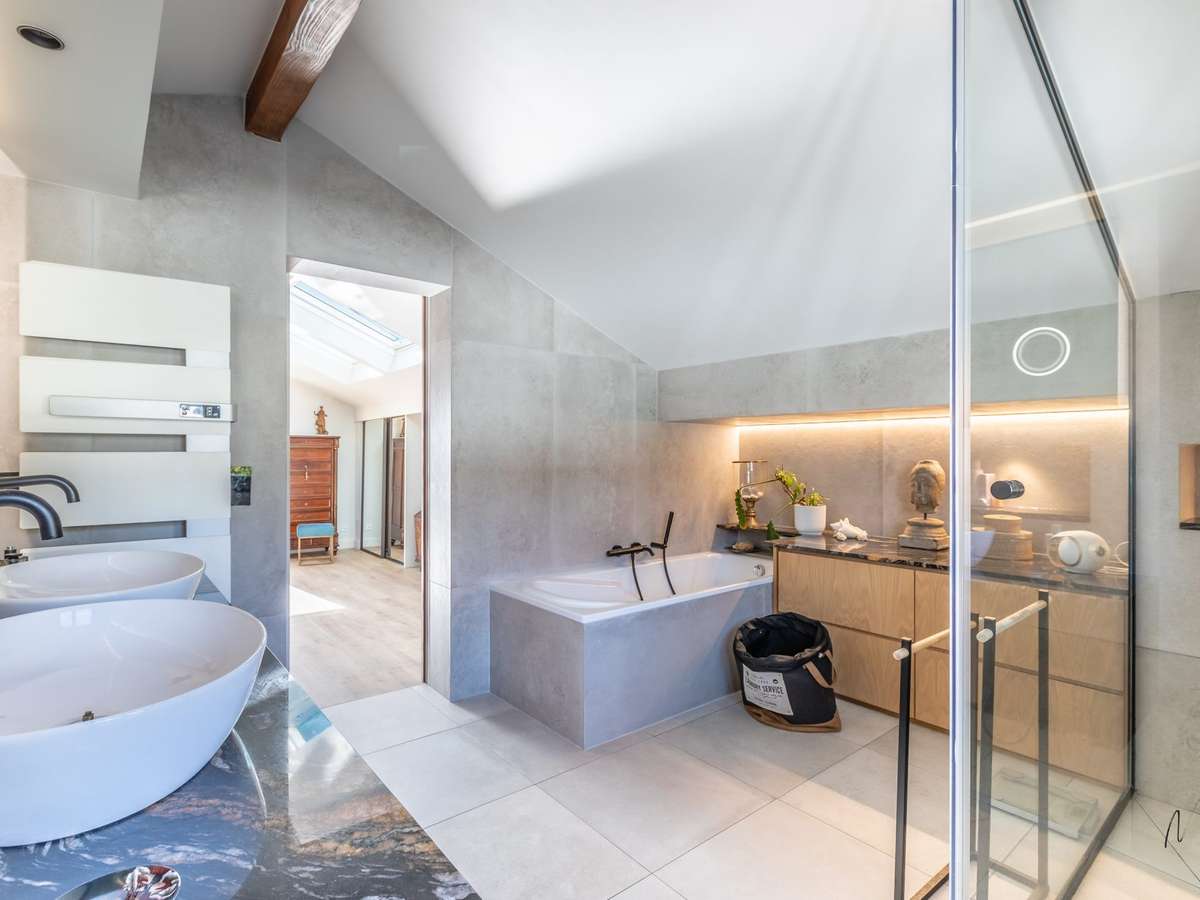 House Biarritz