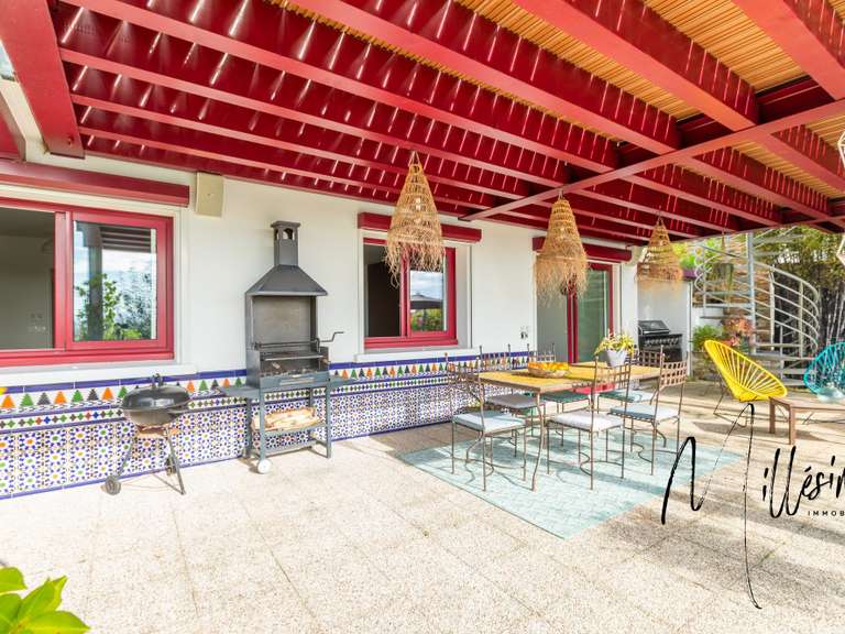 House Biarritz - 5 bedrooms - 207m²