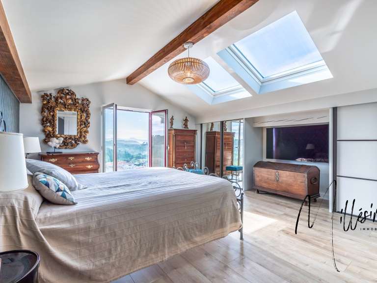 House Biarritz - 5 bedrooms - 207m²