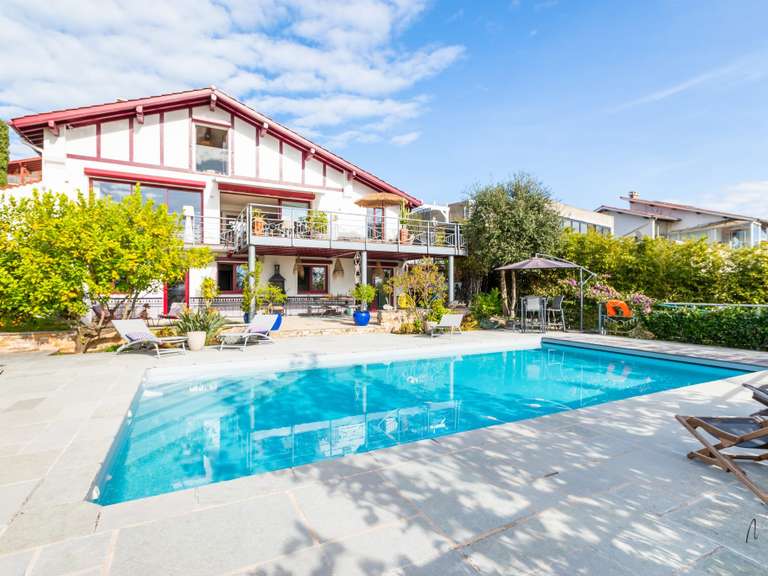 House Biarritz - 5 bedrooms - 207m²