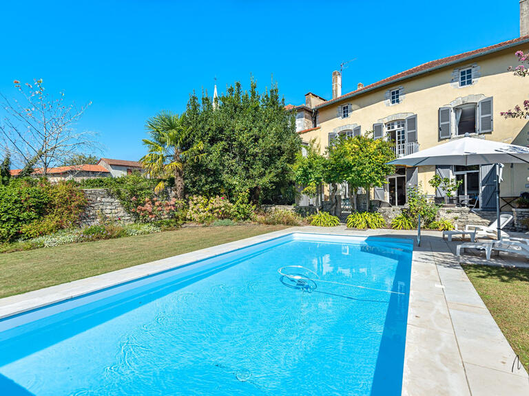 House Bidache - 4 bedrooms - 296m²
